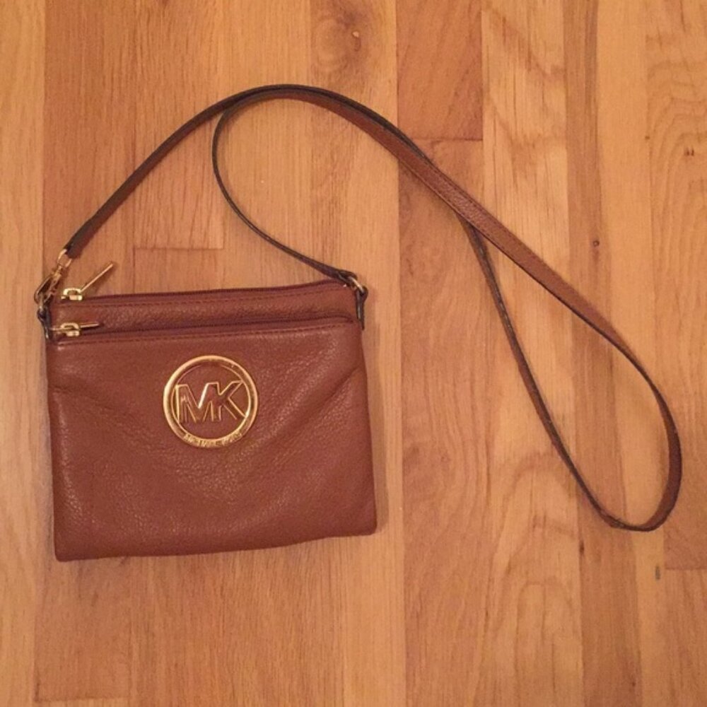 Michael Kors Fulton Style Brown Purse - Picture 1 of 4